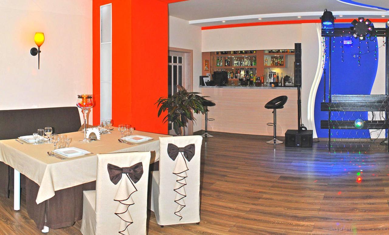 Komplex Apelsin Otel Yuzhne Dış mekan fotoğraf